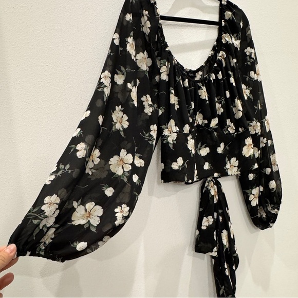 Rue+ Floral Black Women's Crop Top Size 4x NWT - Picture 3 of 7